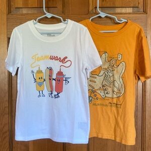 Short sleeve t shirts. Size Medium